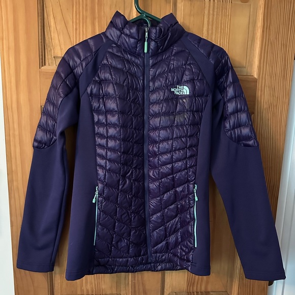 The North Face Thermal Jacket Size Medium - Picture 1 of 5